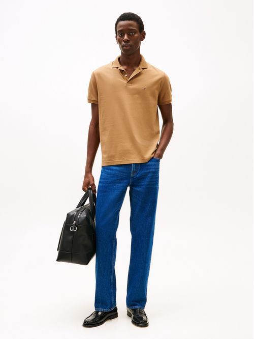 Polo de corte regular