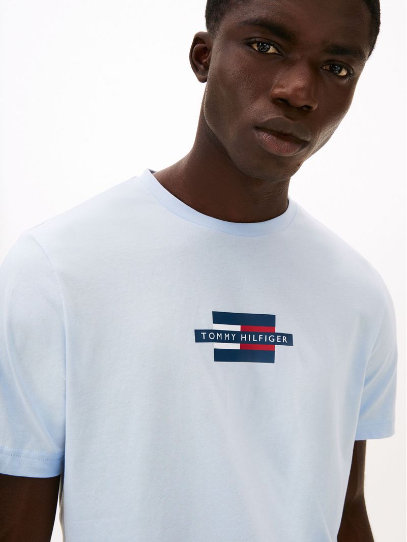 T-shirt-estampada-con-logo