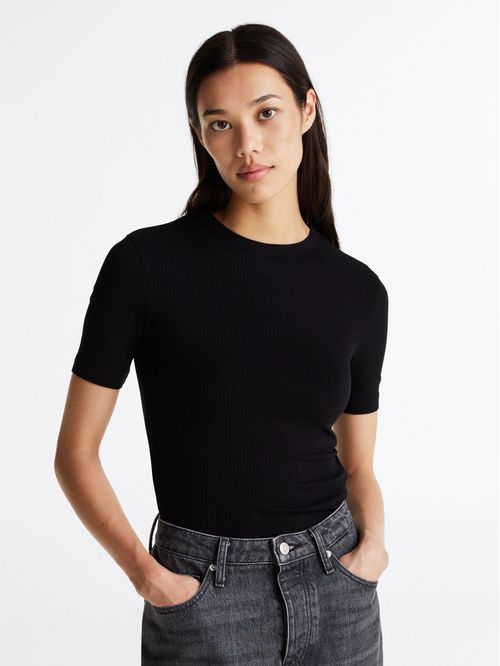 T-shirt slim acanalada