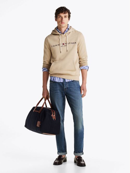 Sweater con hoodie y logo bordado