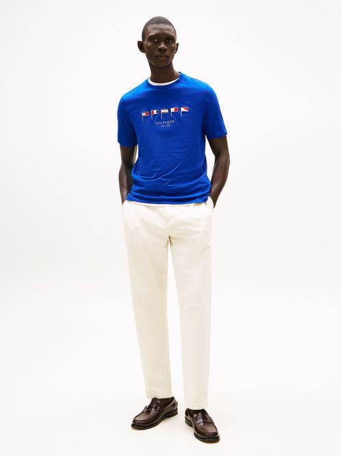 T-shirt con cuello redondo y logo