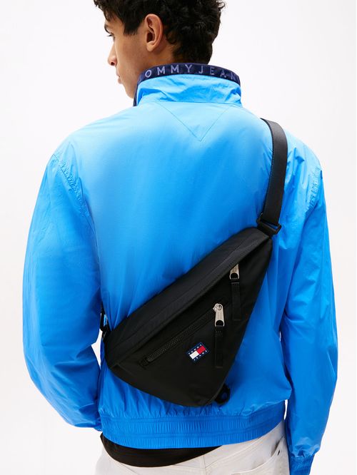 Cartera bandolera con logo tonal