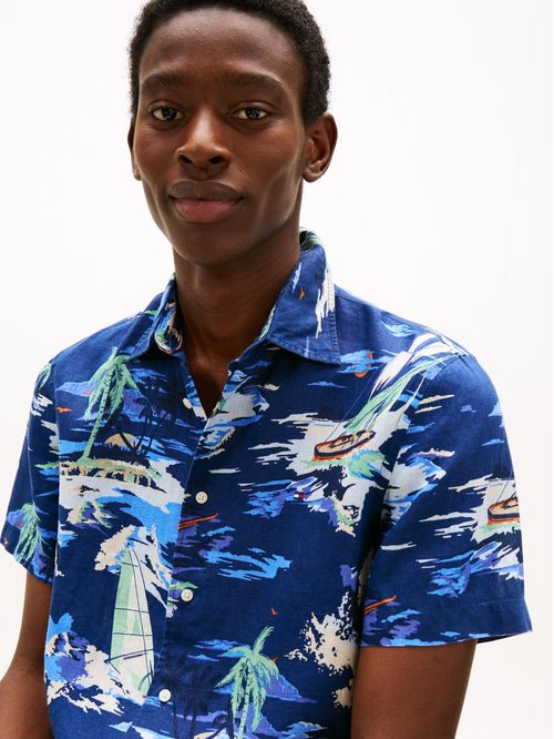 Camisa de manga corta con estampado tropical