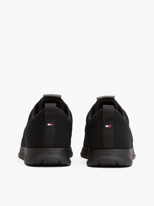 Tenis de punto con logo