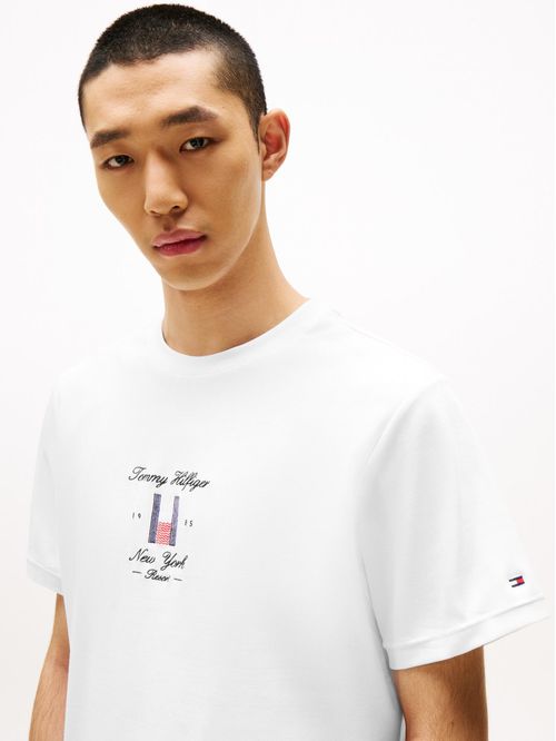 T-shirt con logo distintivo bordado