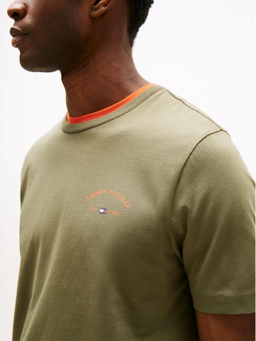 T-shirt con motivo de palmera en la espalda