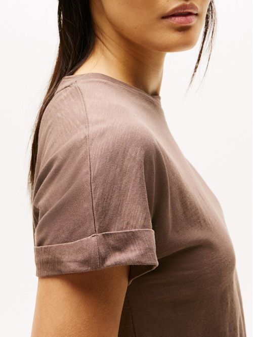 T-shirt texturizada de cuello redondo