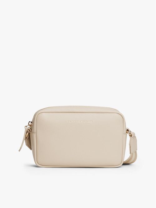 Cartera con bandolera tejida