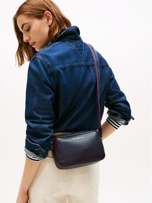 Cartera con bandolera tejida